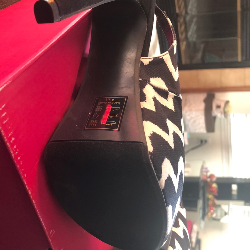Heels - Picture 5 of 5